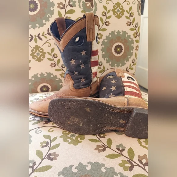 Leather Cody James Cowboy Boots with Stars and Stripes - Picture 2 of 5